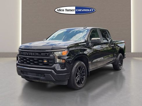 Used 2022 Chevrolet Silverado 1500 Custom AWD/4WD image 4