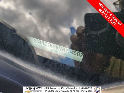 Used 2022 Chrysler Pacifica Touring-L FWD image 33