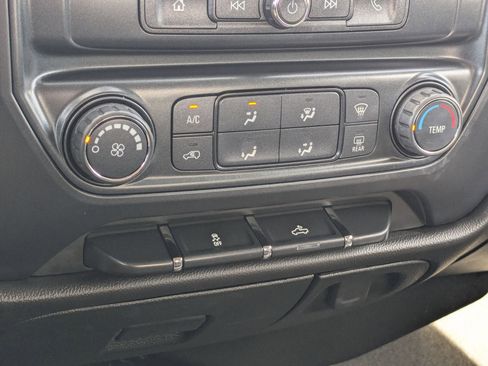 Used 2019 Chevrolet Silverado 1500 Custom w/ Custom Convenience Package image 20