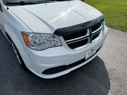 Used 2018 Dodge Grand Caravan SE w/ UConnect Hands-Free Group FWD image 53