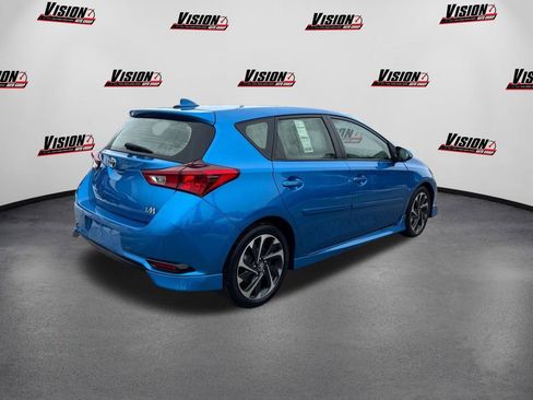 Used 2017 Toyota Corolla iM image 5