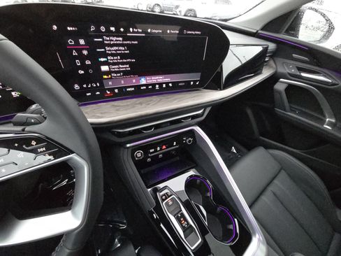 New 2025 Audi Q5 Premium Plus image 24