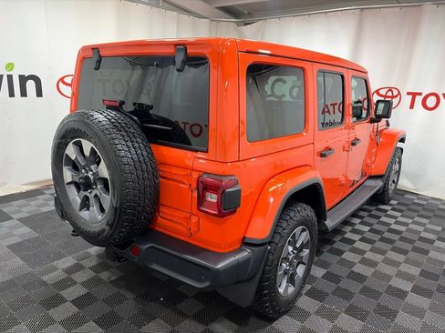 Used 2019 Jeep Wrangler Unlimited Sahara w/ Advanced Safety Group AWD/4WD image 8
