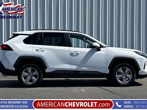 Used 2025 Toyota RAV4 XLE FWD image 3