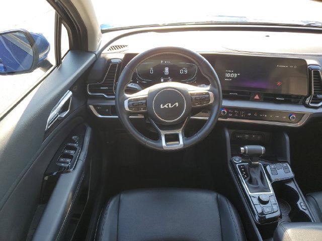 Used 2025 Kia Sportage EX FWD image 8