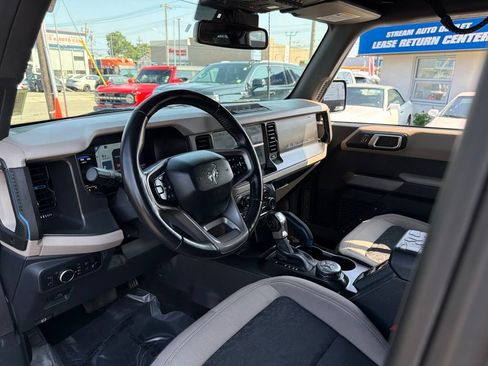 Used 2022 Ford Bronco Wildtrak AWD/4WD image 18