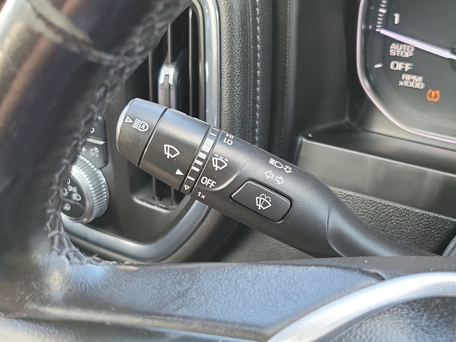 Used 2019 GMC Sierra 1500 SLT w/ SLT Premium Plus Package AWD/4WD image 16
