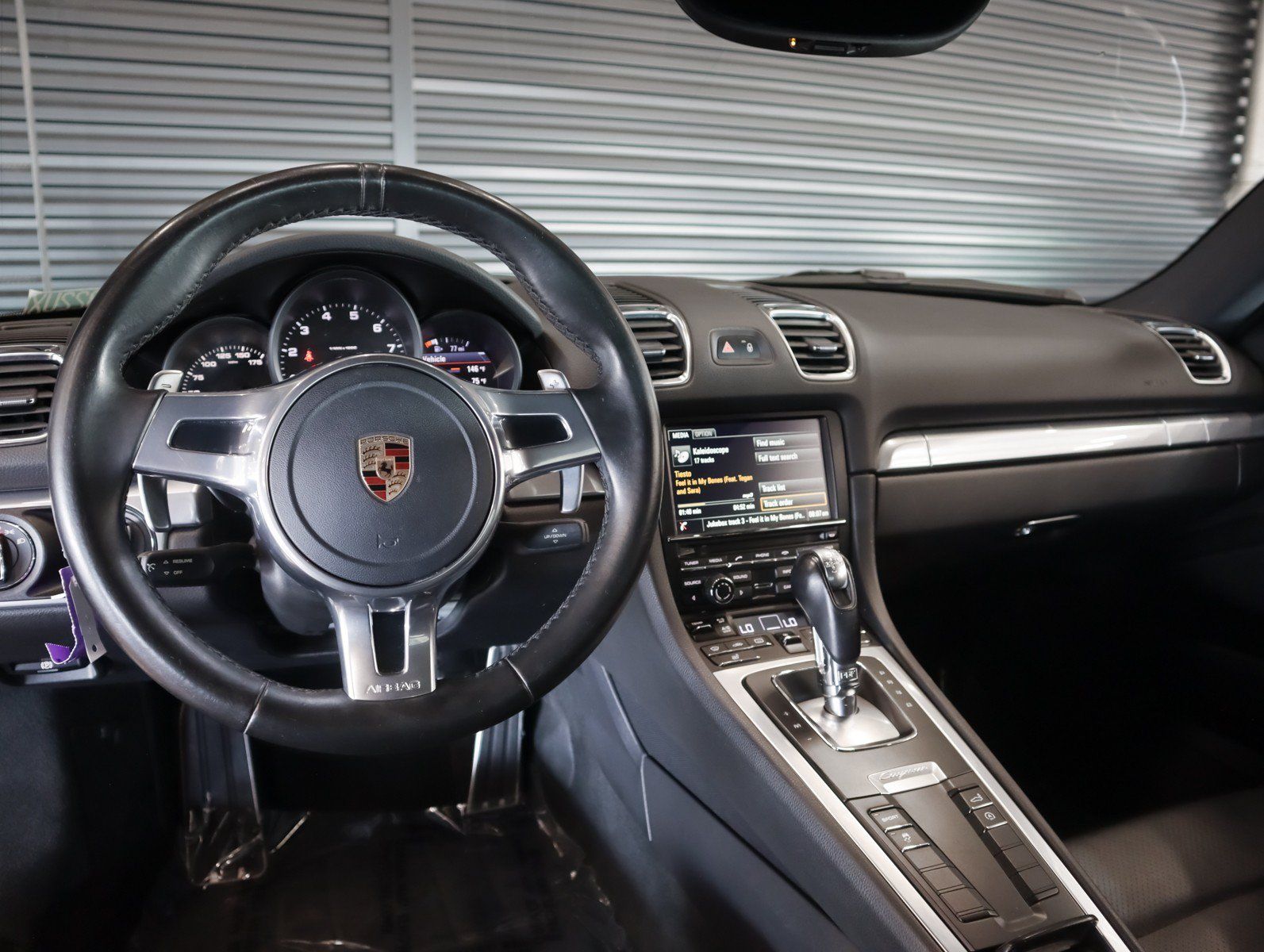 Certified 2016 Porsche Cayman RWD image 17