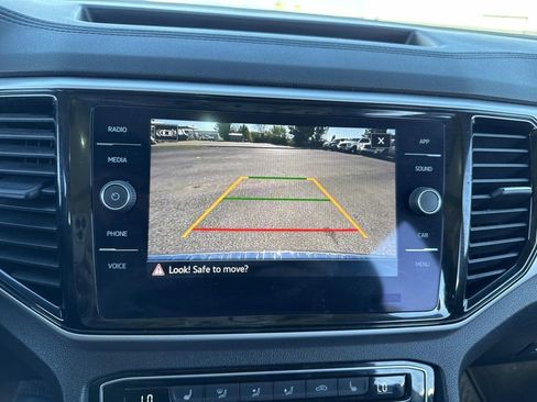 Used 2023 Volkswagen Atlas SE w/ Panoramic Sunroof Package image 28