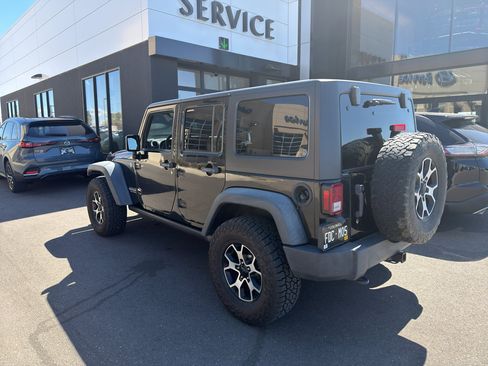 Used 2015 Jeep Wrangler Unlimited Rubicon w/ Connectivity Group image 5
