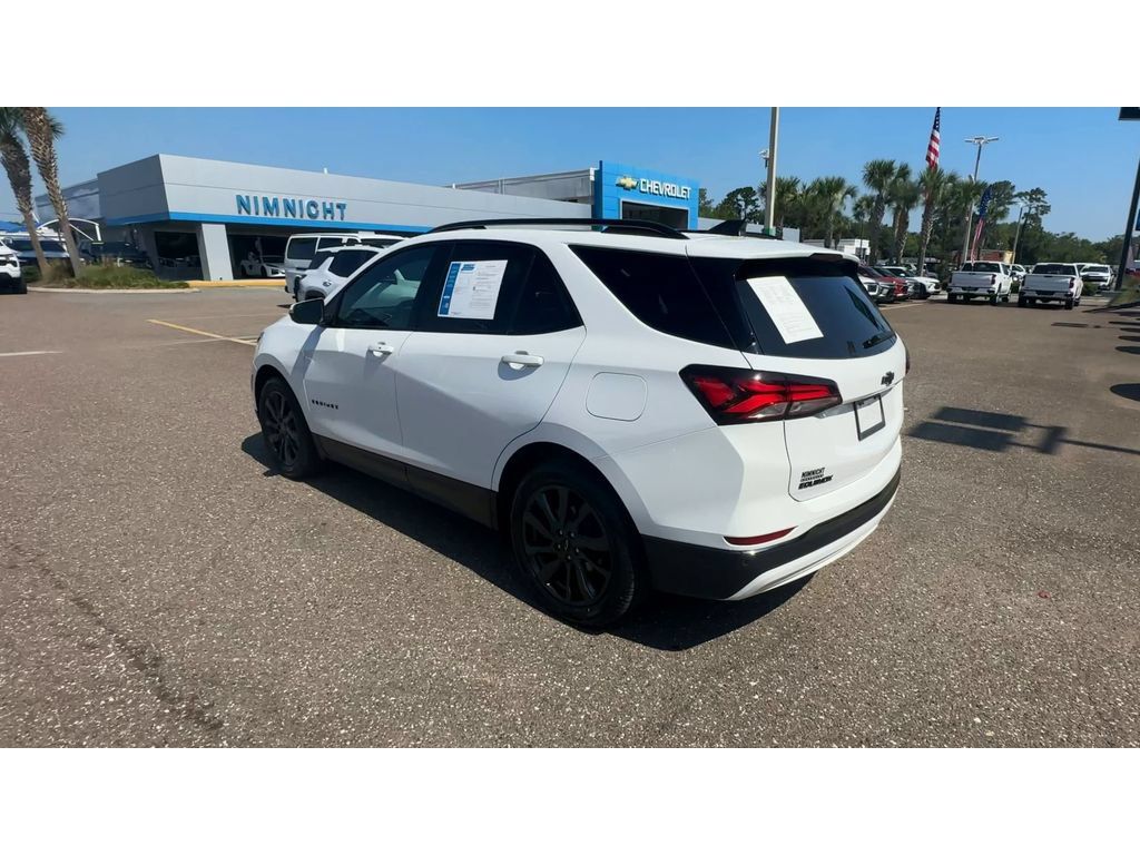 Used 2023 Chevrolet Equinox RS w/ RS Leather Package FWD image 4