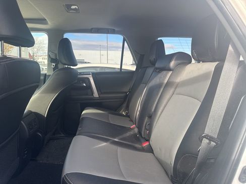 Used 2015 Toyota 4Runner SR5 image 17