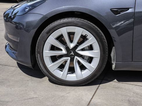 Used 2023 Tesla Model 3 Standard Range RWD image 9