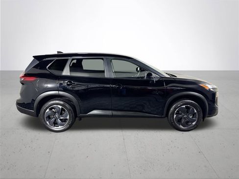Used 2024 Nissan Rogue SV image 5