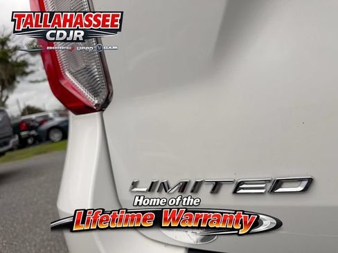 Used 2020 Ford Explorer Limited RWD image 5