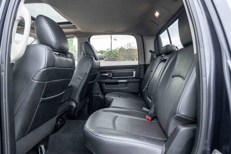 Used 2015 RAM 1500 Laramie w/ Convenience Group AWD/4WD image 17
