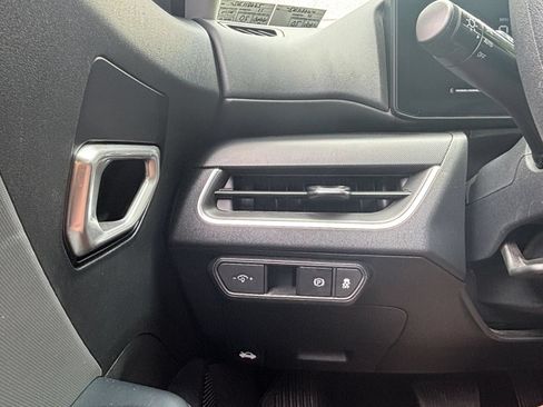 Used 2025 Kia K4 FWD image 31