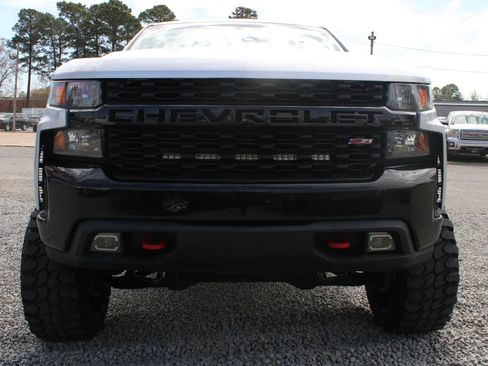 Used 2020 Chevrolet Silverado 1500 Custom Trail Boss w/ Custom Convenience Package image 4