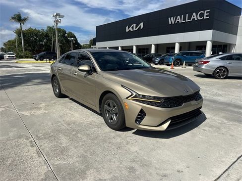 Used 2021 Kia K5 LXS image 4