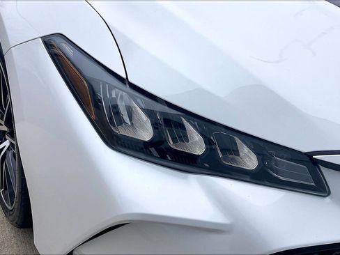 Used 2022 Toyota Avalon XSE image 33