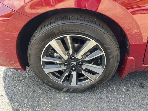 Certified 2025 Nissan Versa SV w/ Trunk Package image 14