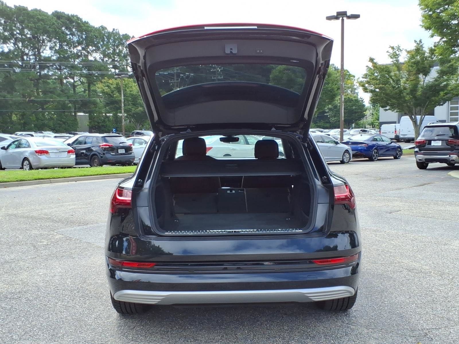 Used 2019 Audi e-tron Premium Plus AWD/4WD image 30