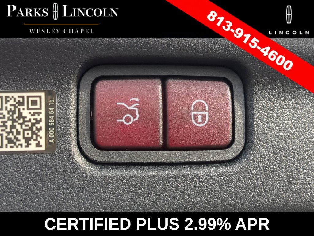Used 2024 Mercedes-Benz C 300 Sedan image 9