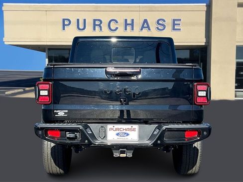 Used 2021 Jeep Gladiator Overland image 5