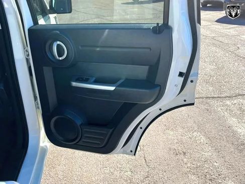 Used 2007 Dodge Nitro R/T RWD image 23
