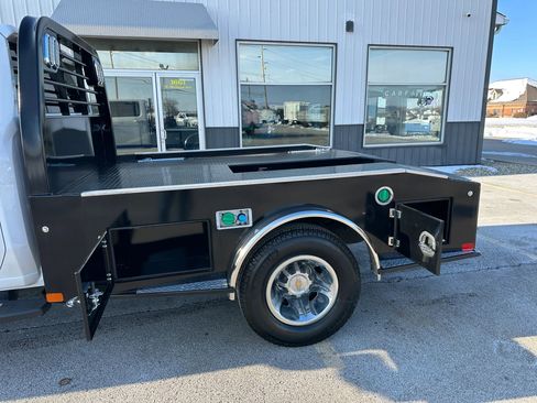 Used 2024 Chevrolet Silverado 3500 LT w/ Convenience Package image 4