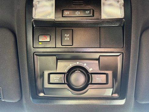 Used 2023 Toyota Tacoma TRD Off-Road image 11