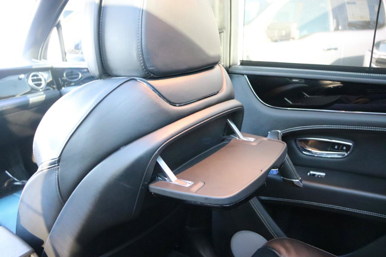 Used 2018 Bentley Bentayga AWD/4WD image 27