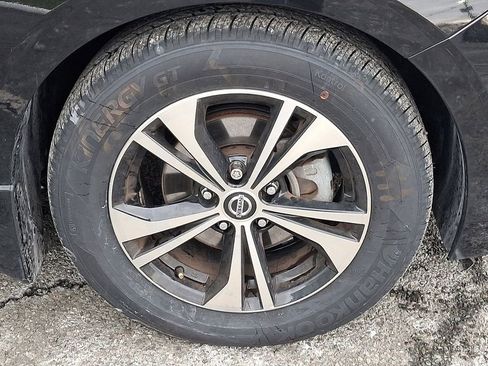 Used 2023 Nissan Sentra SV image 9