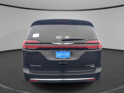 New 2026 Chrysler Pacifica Limited image 21