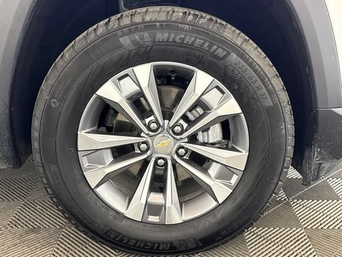 Used 2025 Chevrolet Equinox LT AWD/4WD image 14