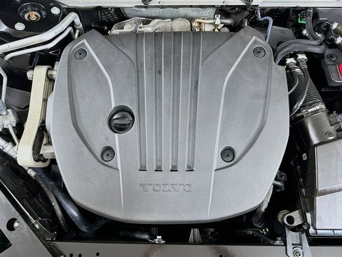 Used 2023 Volvo XC60 B5 Plus w/ Climate Package image 34