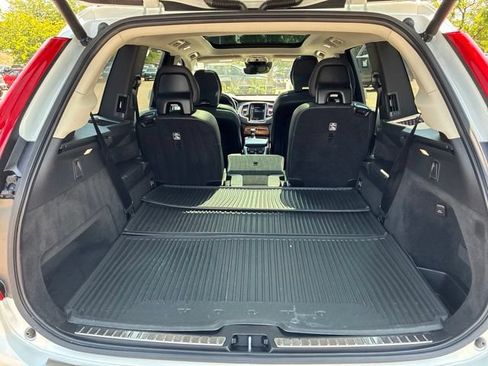 Used 2022 Volvo XC90 T6 Momentum w/ Advanced Package AWD/4WD image 7
