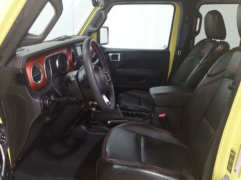 Used 2023 Jeep Wrangler Unlimited Rubicon w/ Cold Weather Group AWD/4WD image 16