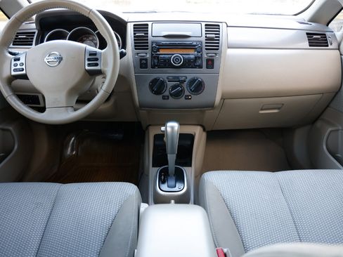 Used 2009 Nissan Versa S w/ Convenience Pkg image 21
