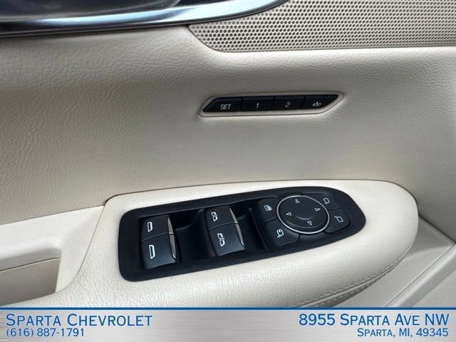 Used 2019 Cadillac XT5 Luxury AWD/4WD image 12