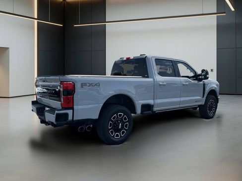 Used 2025 Ford F350 Platinum AWD/4WD image 6