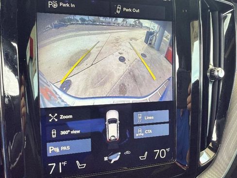 Used 2018 Volvo XC60 T6 R-Design w/ Convenience Package image 29