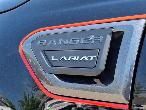 Used 2023 Ford Ranger Lariat w/ Tremor Off-Road Package AWD/4WD image 32