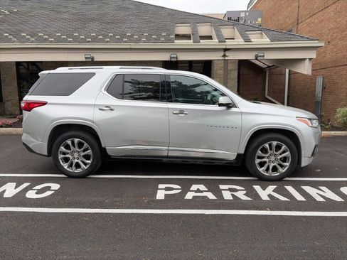 Used 2018 Chevrolet Traverse Premier AWD/4WD image 4