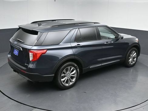 Certified 2022 Ford Explorer XLT w/ Equipment Group 202A AWD/4WD image 52
