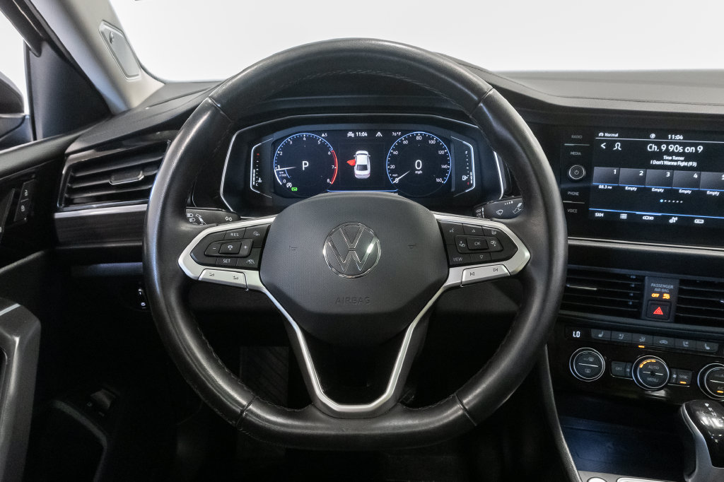Used 2023 Volkswagen Jetta SEL FWD image 13
