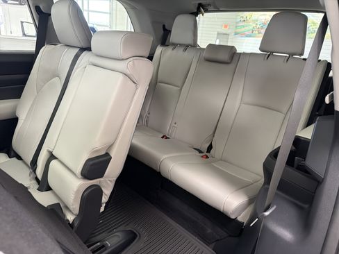 New 2026 Toyota Grand Highlander Limited AWD/4WD image 31