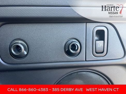 Used 2025 Subaru Forester Limited AWD/4WD image 29