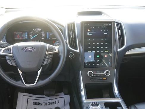 Used 2024 Ford Edge Titanium image 14