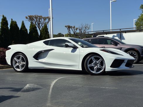 Used 2023 Chevrolet Corvette Stingray Preferred Cpe w/ 2LT image 3